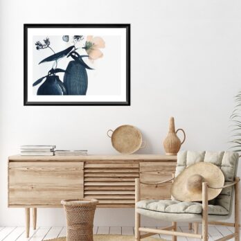GRAPHIC VASE